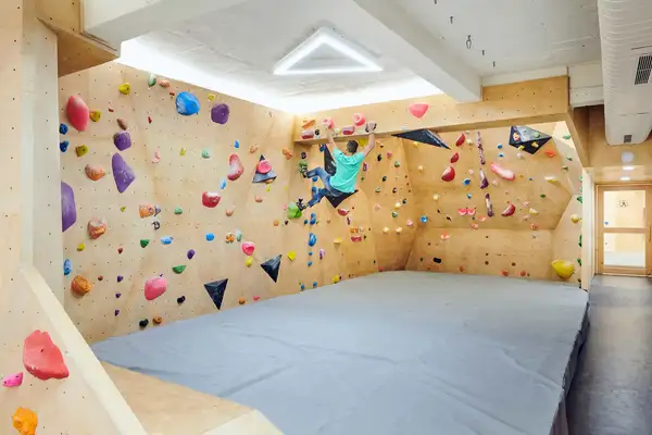 Varun climbing in the Upper Basement
