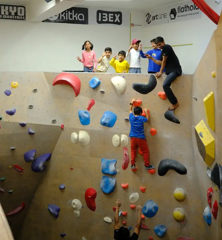 Birthday guests on the bouldering wall